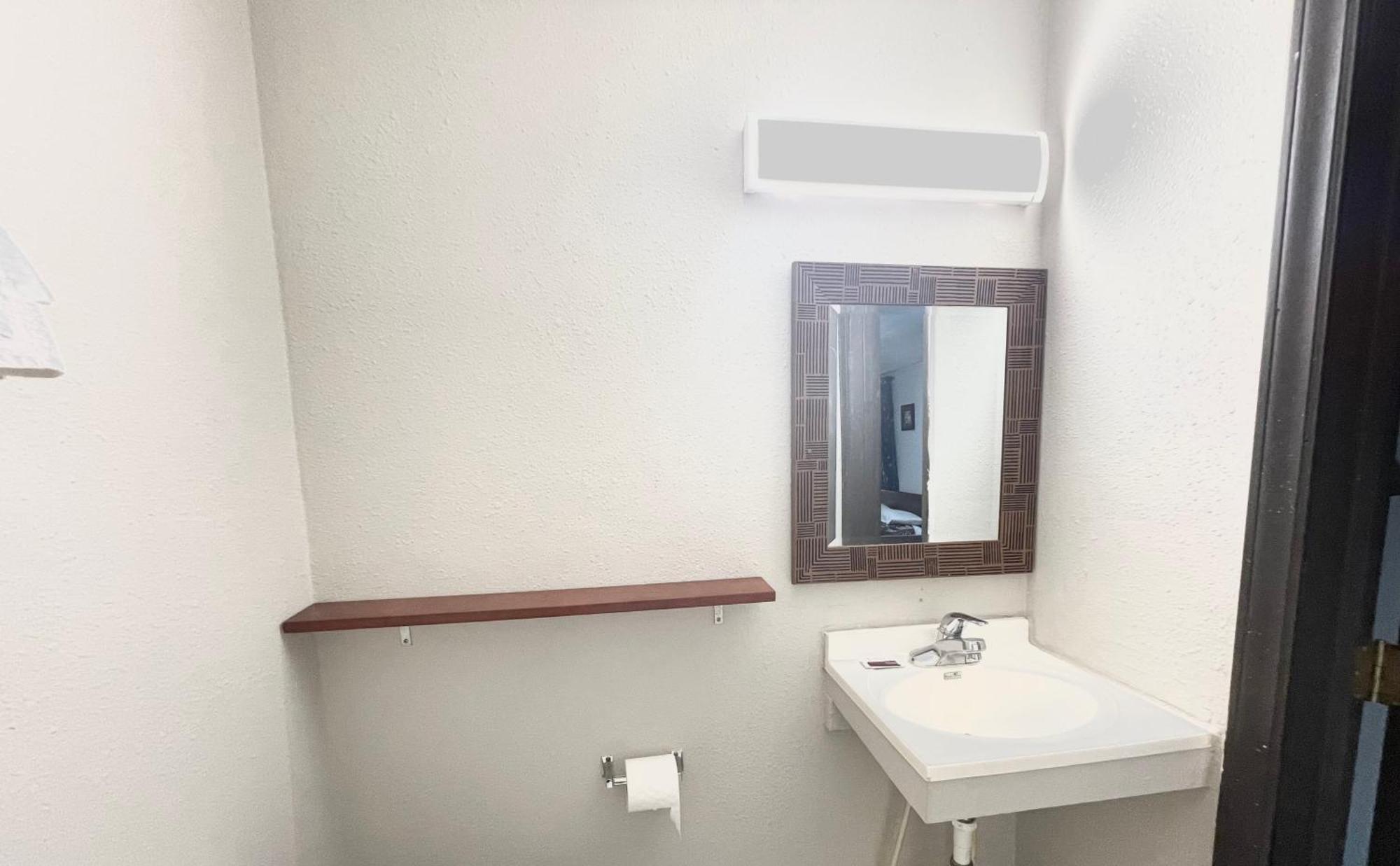 Azure Sky Motel Fort Scott Εξωτερικό φωτογραφία